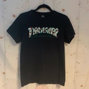 Super cute Thrasher tshirt🌹